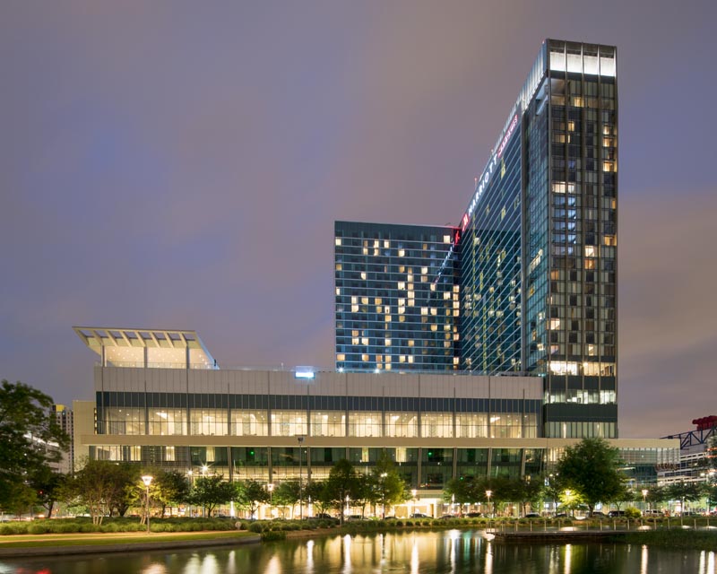 evening exterior of Downtown Houston Marriott Marquis